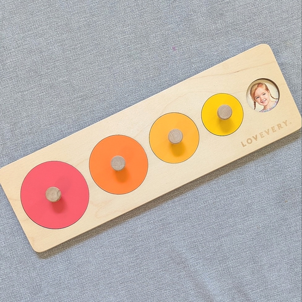 Lovevery Circle of Friends Wooden puzzle